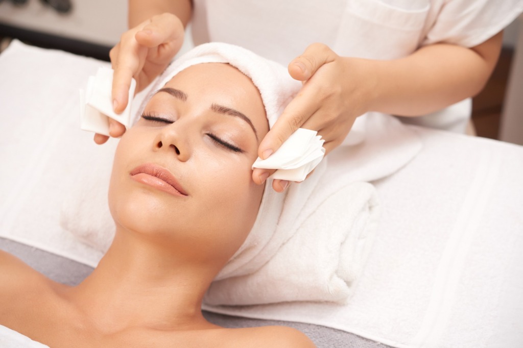 Acne Scars: Can Laser Treatment Help Restore Smooth Skin?